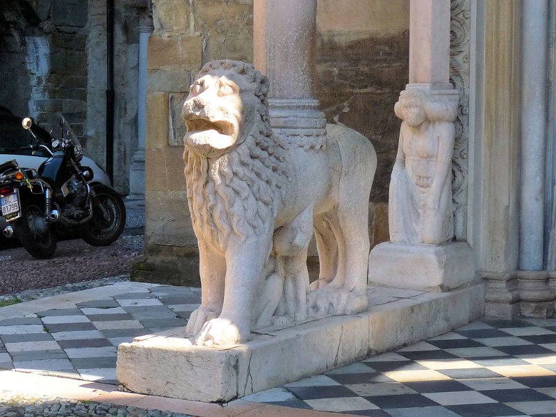 (72) The white marble lions at the south entrance to the Basilica.JPG